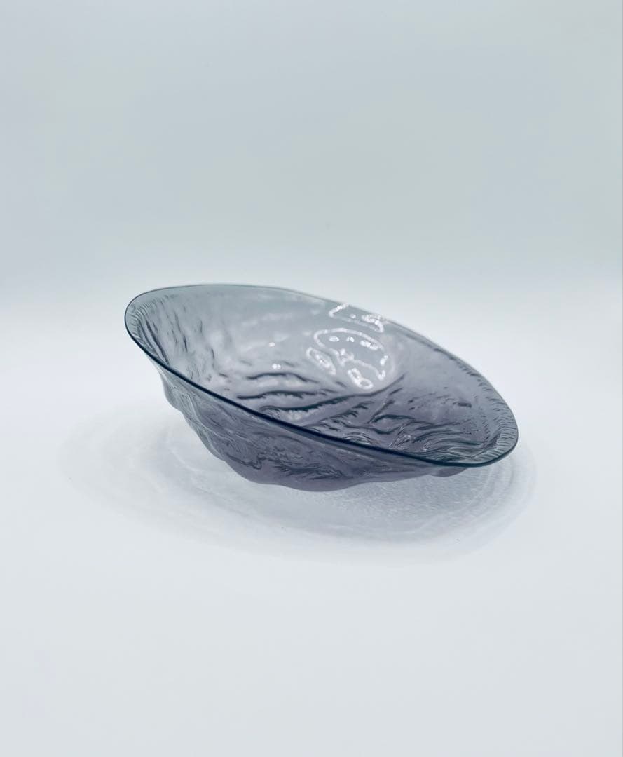 江戸ガラス　型吹きガラスあわび型皿　紫　ギヤマン　びいどろ　アンティーク和ガラス