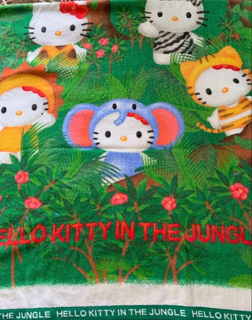 ハローキティ⭐︎ジャングル・トロピカル⭐︎バスタオル