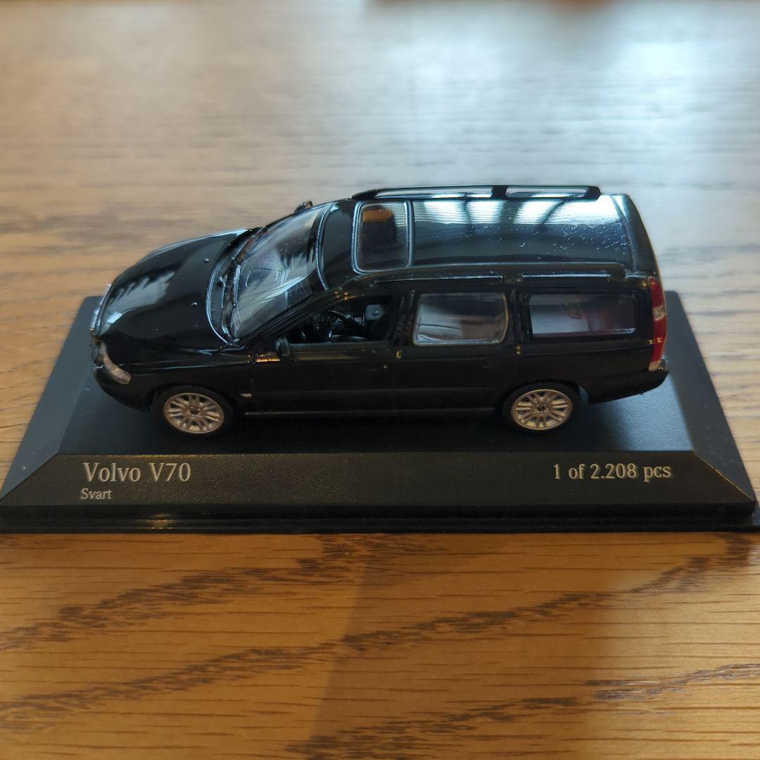 M014【B品】MINICAMPS　ミニチャンプス　Volvo ボルボ　V70