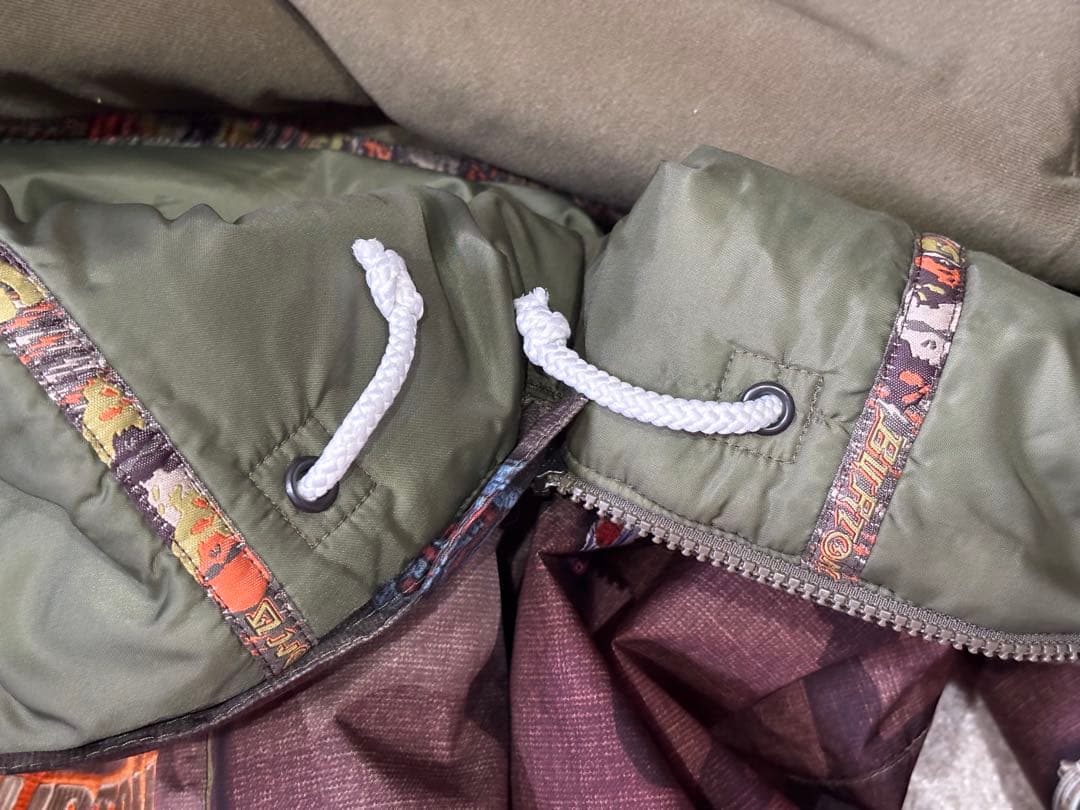 Burton 子ども用スノーボードウェア　サイズUS7/8 （6〜10才）