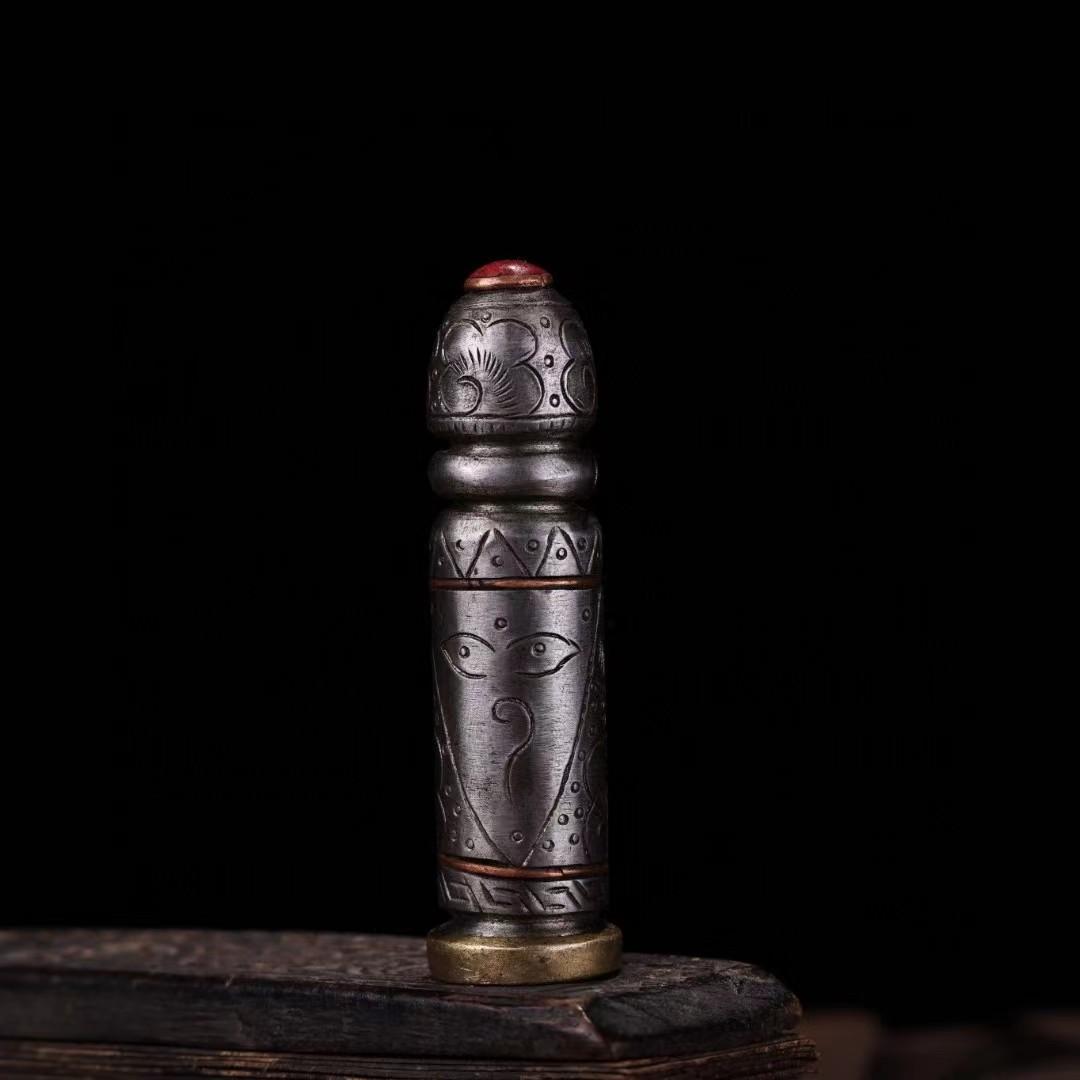 中国古美術・旧蔵チベット収·蔵伝工芸 ・寒鉄錾刻蔵伝印鑑・置物・文房具・時代物