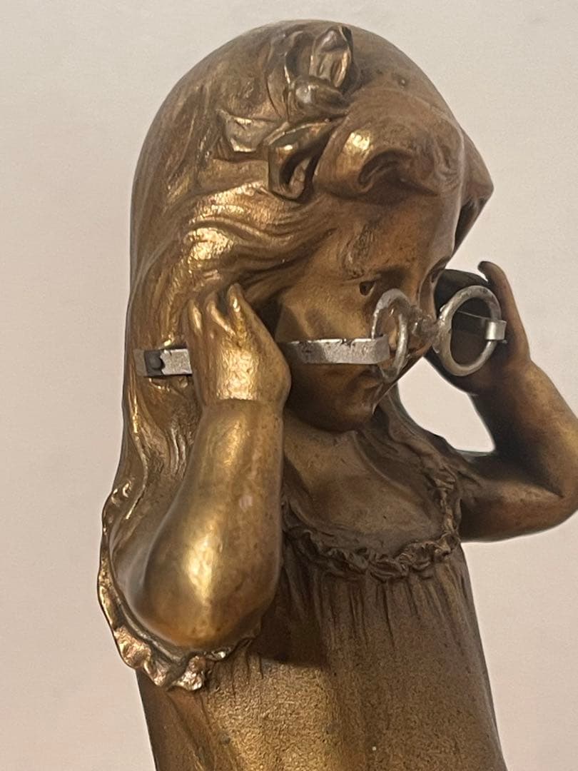 ブロンズ製少女像 メガネ付き