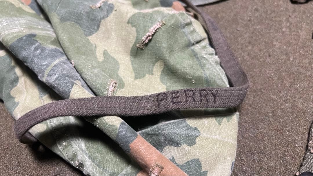 【実物】ヘルメット 米軍 ベトナム戦争M1 軍幕 ミッチェルパターン