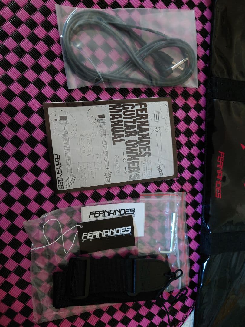 hide モッキンバード　当時の貴重な付属品付き