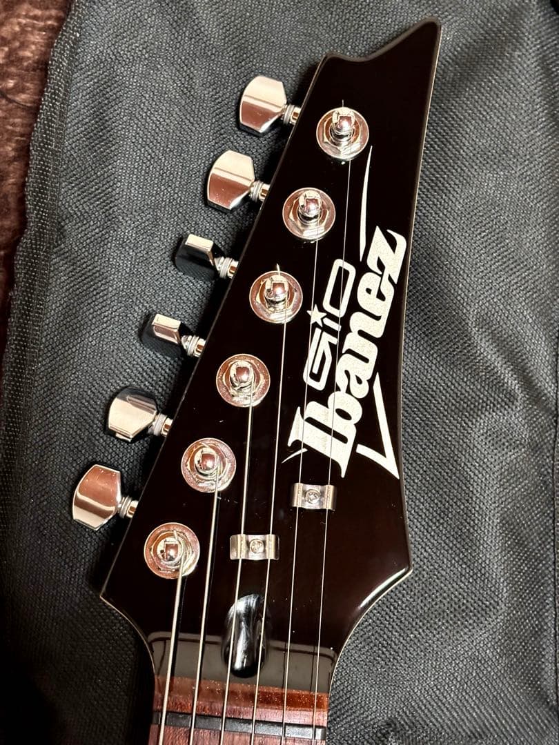 美品メンテナンス済み！　Ibanez GIO GRX70QA-TKS