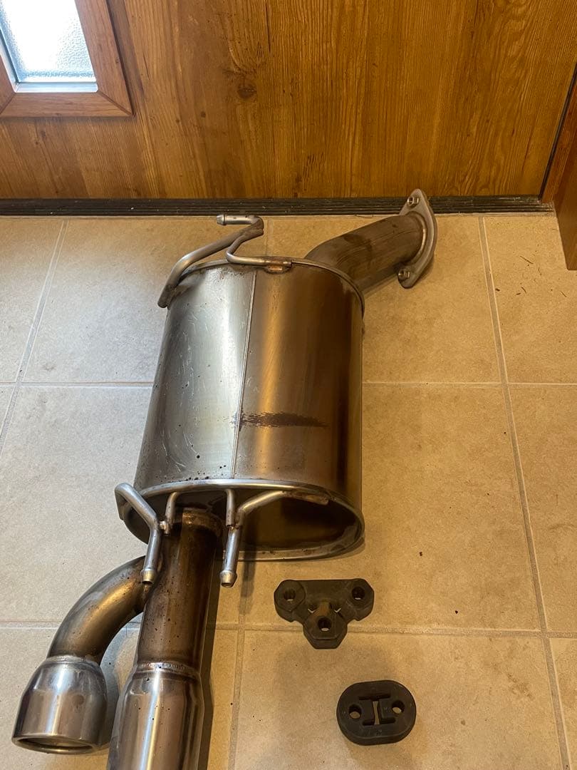 raku出品 TRDドレスアップマフラー トヨタカムリ WSグレードに使用