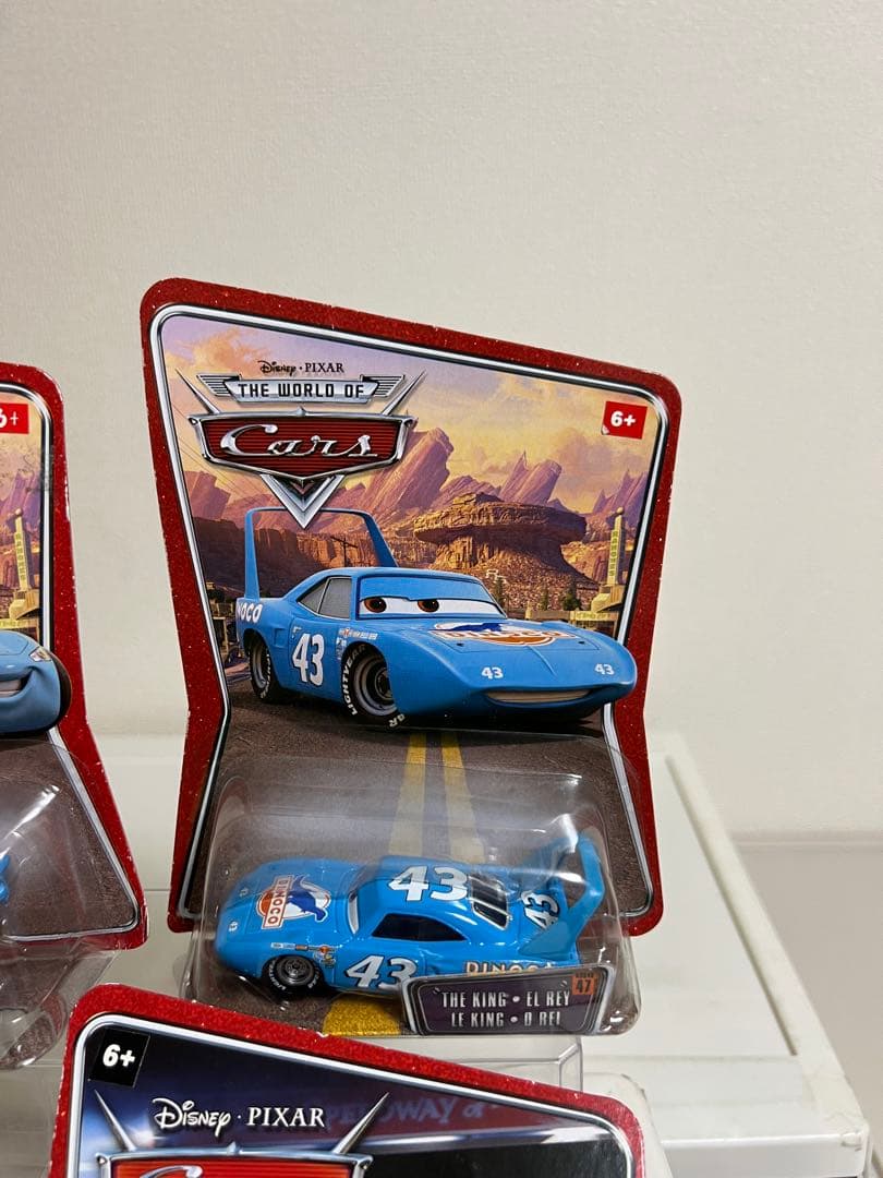カーズ、マテル、ミニカー、マックィーン、キラキラホイール、DINOCO、キング