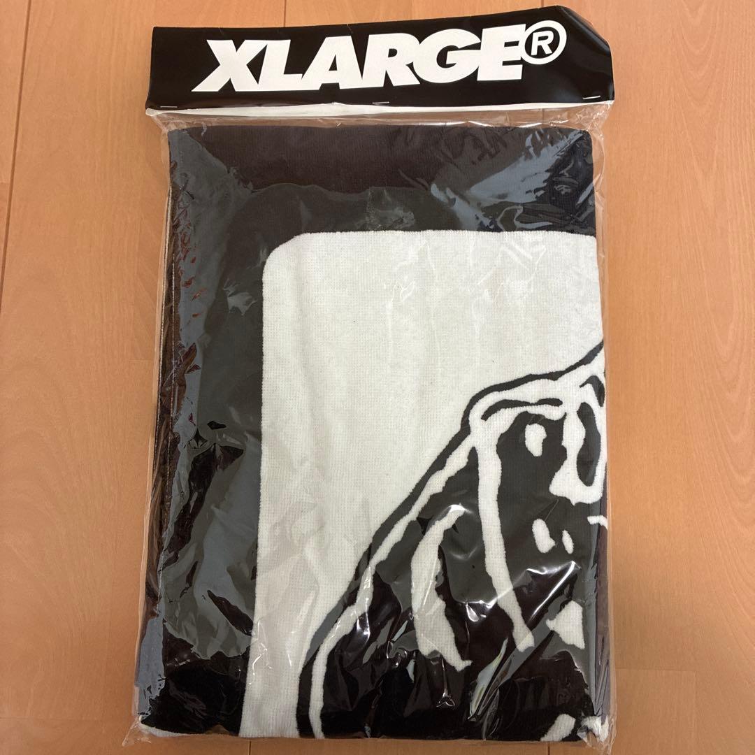 XLARGE グラフィックタオル ブラック・ホワイト