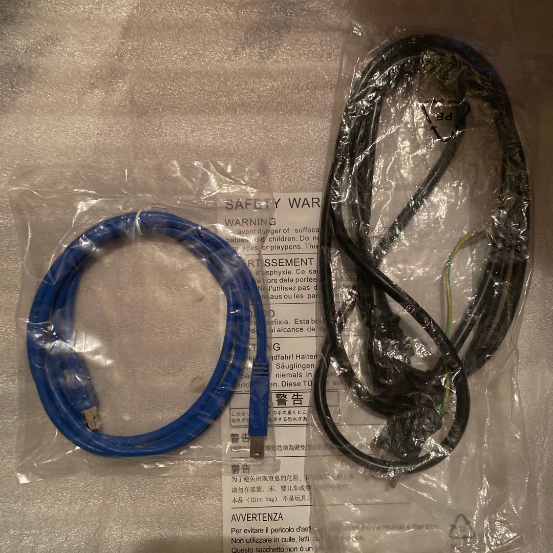 SALE中！送料無料 ドラムマシーン AKAI MPC LIVE 動作確認済