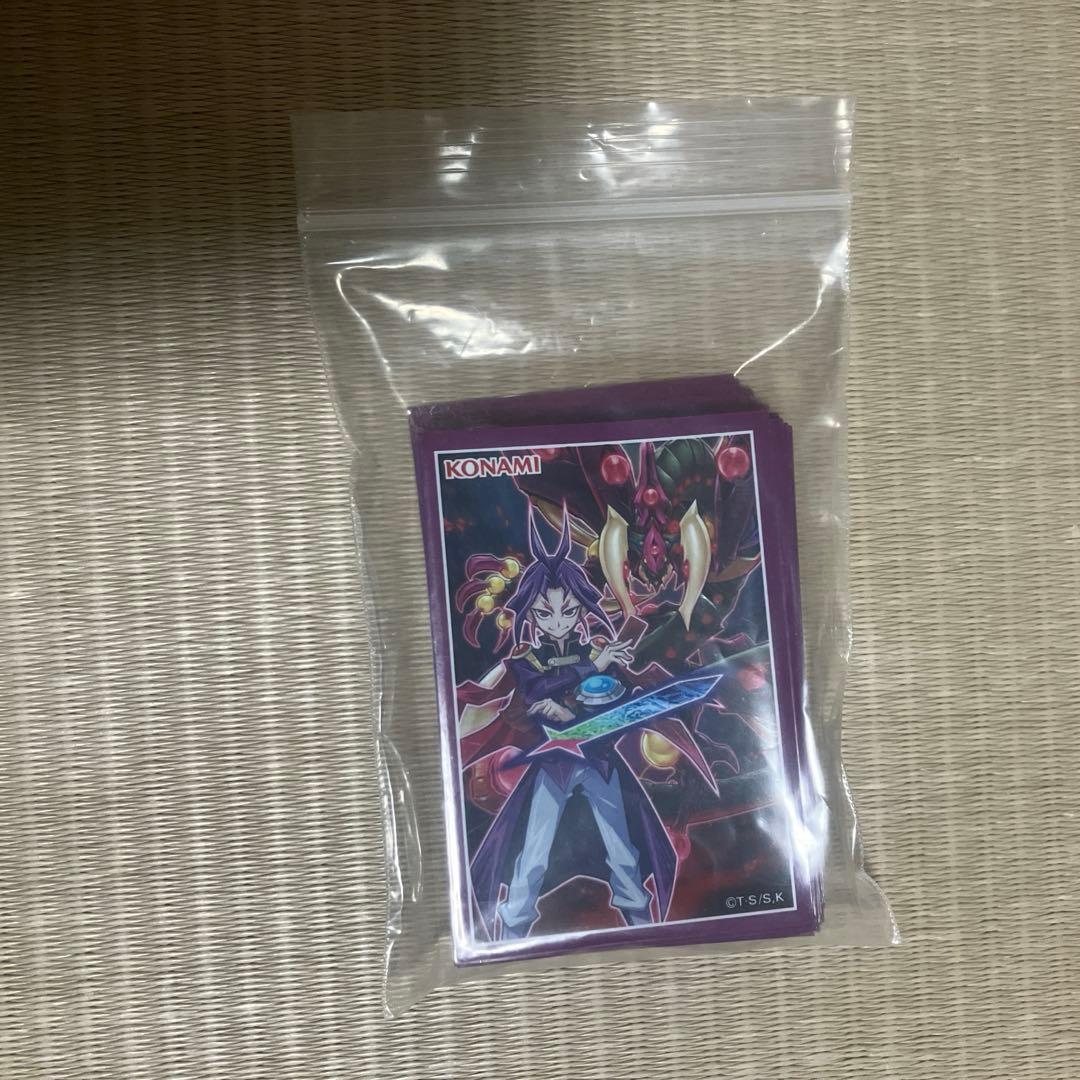 遊戯王 ユーリ スターヴヴェノムフュージョンドラゴン スリーブ40枚