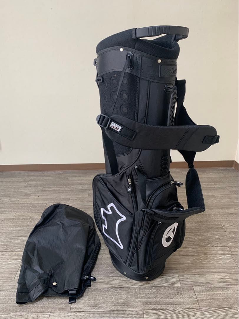 スタンド式キャディバック　大人気のブラックです！パターカバープレゼント付