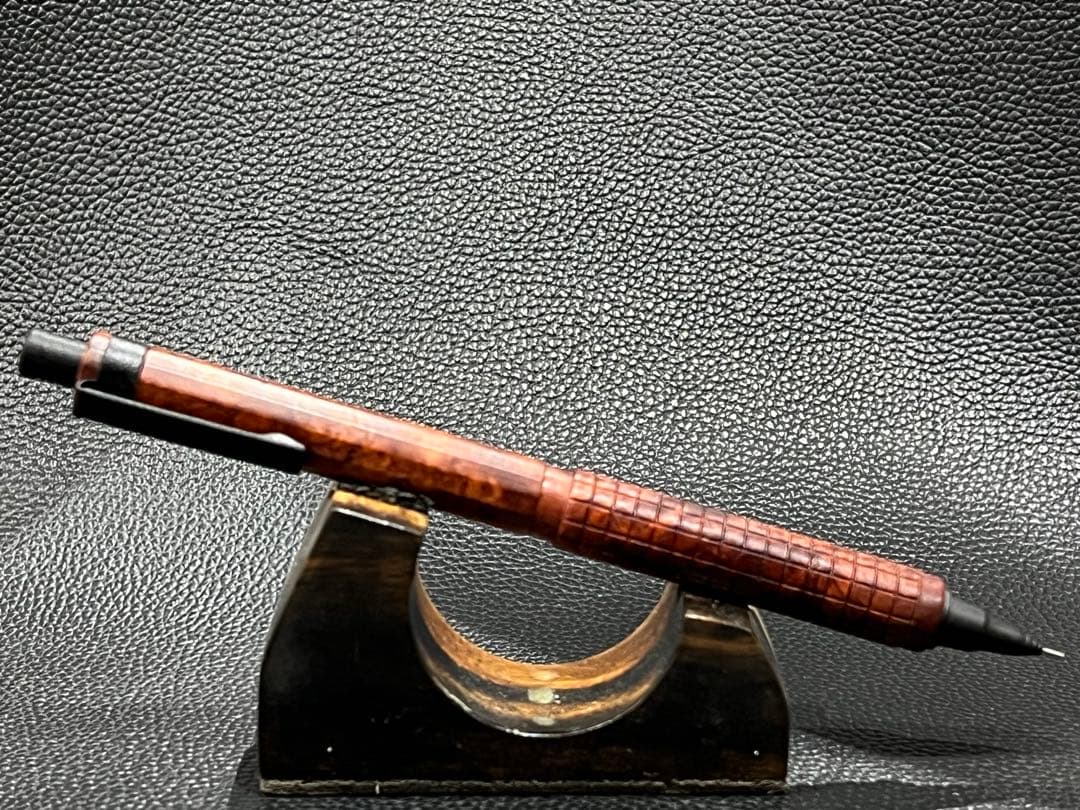 aikok　orenznero 0.3mm 本花梨瘤12角軸/グリップ格子