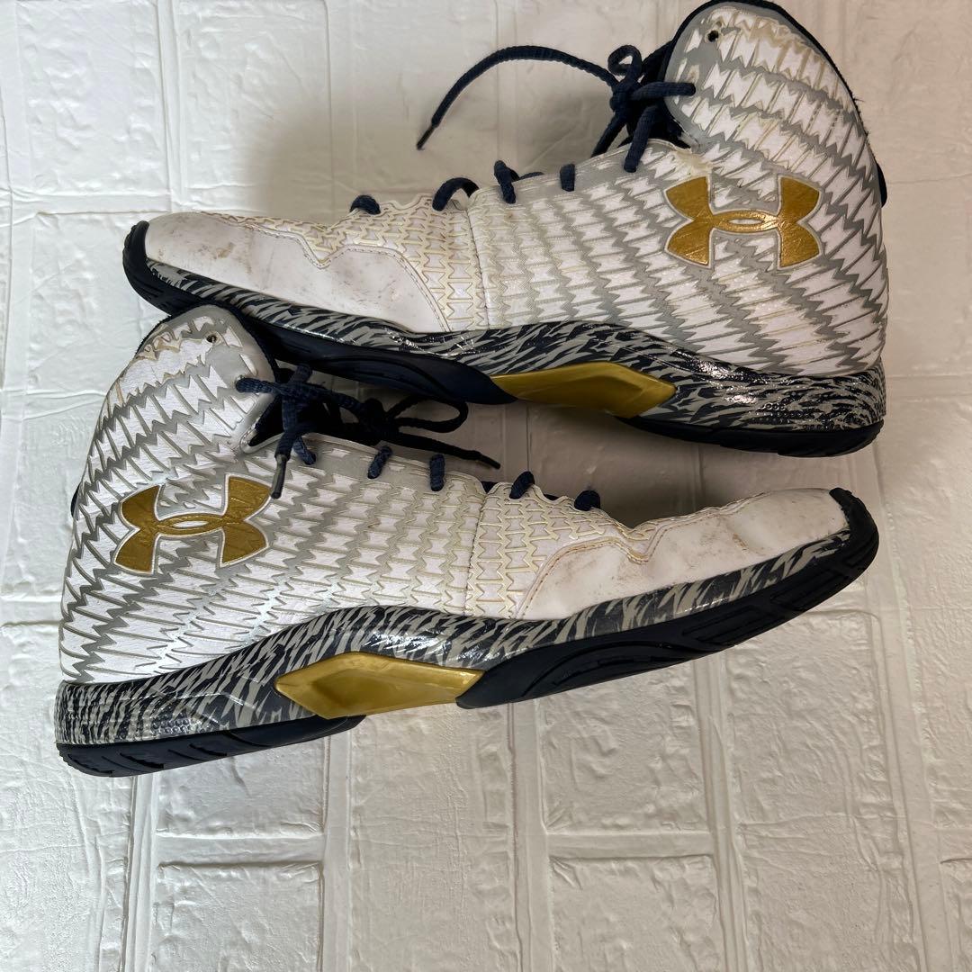 【アンダーアーマー】人気！バスケシューズクラッチフィット28.5cm
