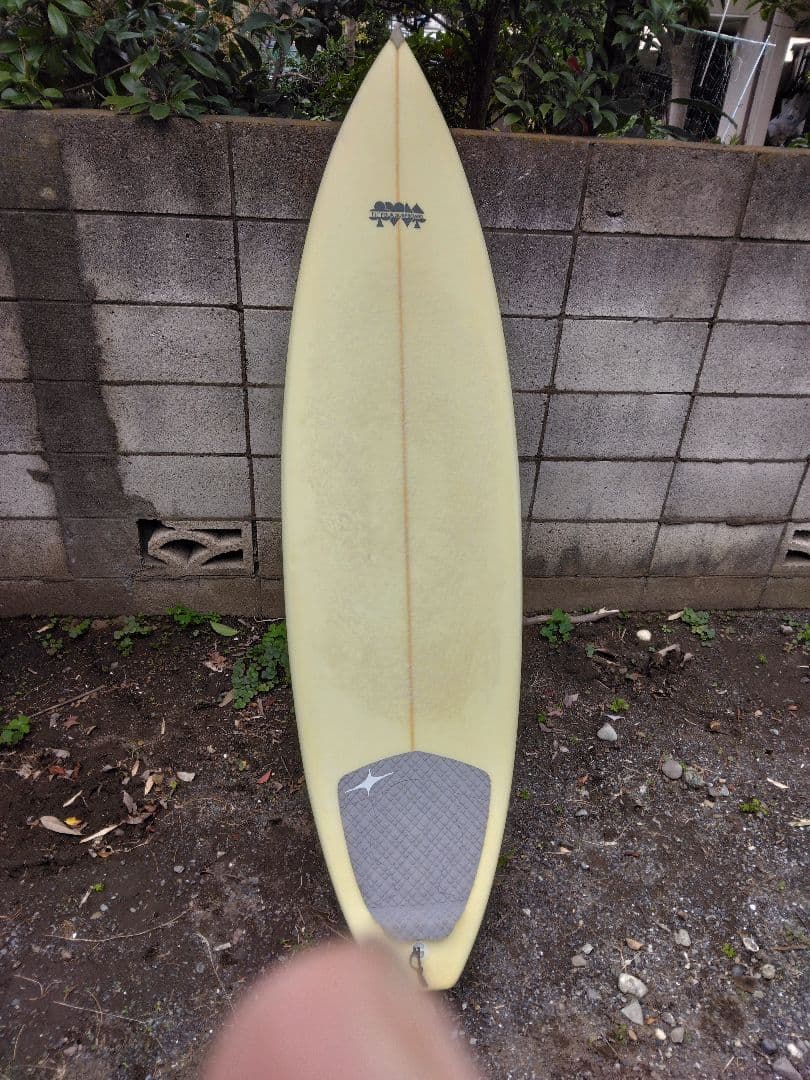 サーフボード・カルフォルニアスタイルでエッジの効いたボードでlet's go!?