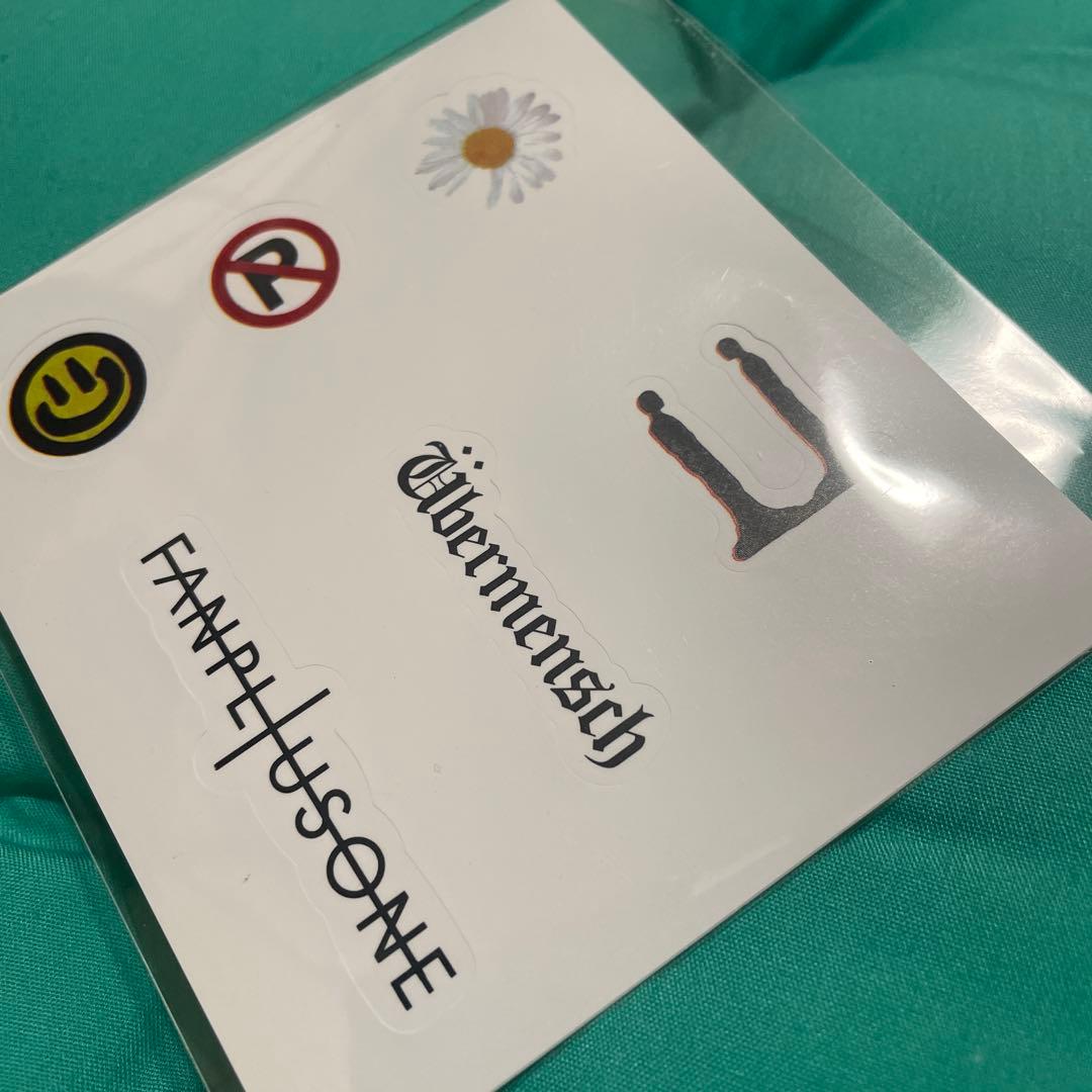 G-DRAGON ÜBERMENSCH SEOUL ENCORE特典グッズ