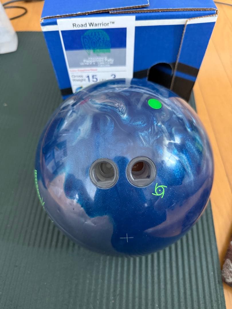 Storm Road Warrior ボウリングボール 15 lbs