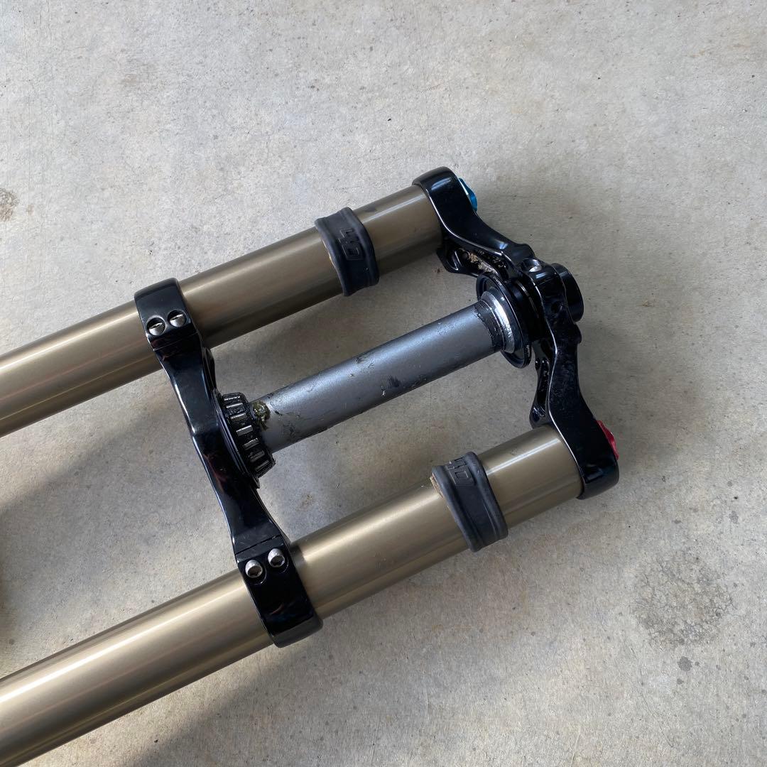 FOX 40 RC2 フロントフォーク