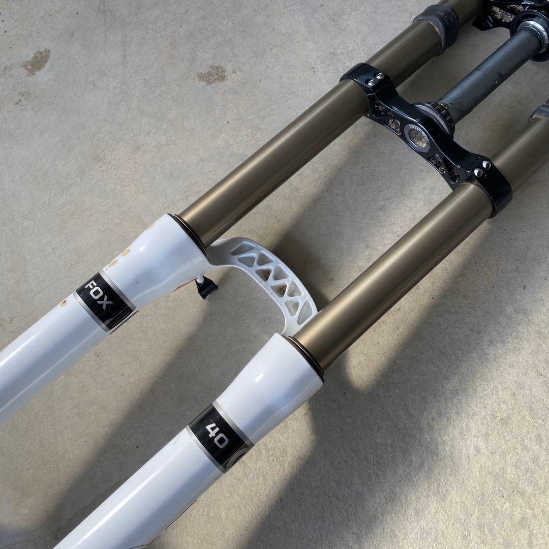 FOX 40 RC2 フロントフォーク