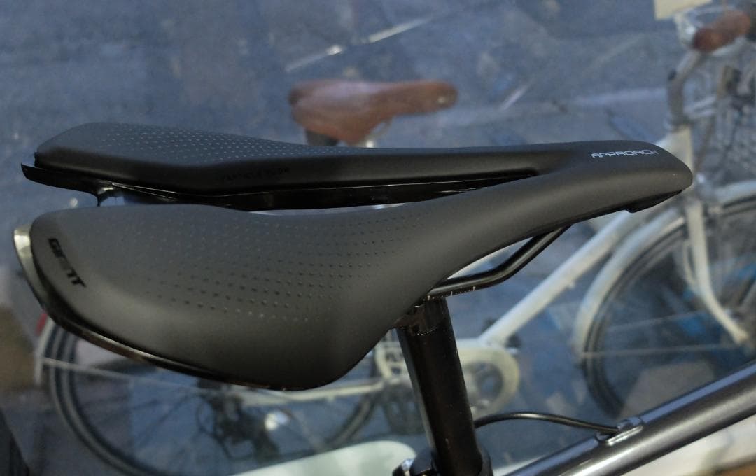 2024 GIANT CONTEND2 XS コールドアイアン