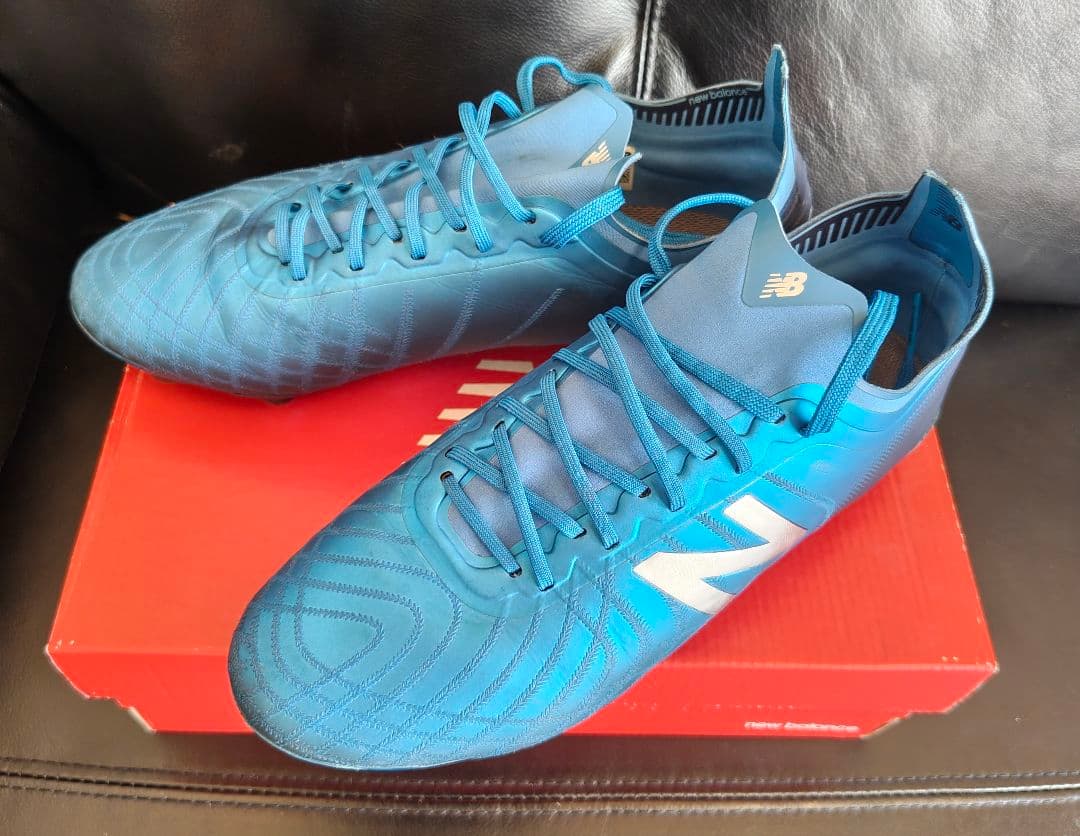 サッカースパイク26.5new balance