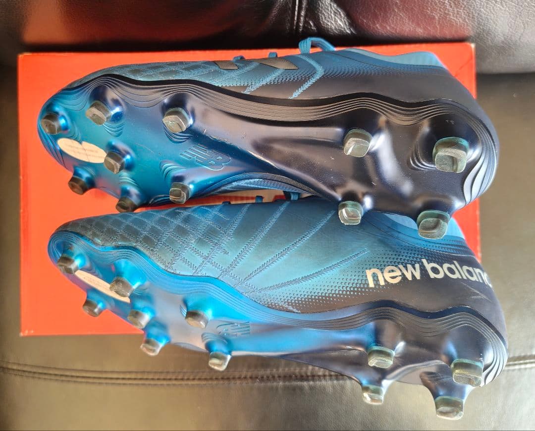 サッカースパイク26.5new balance