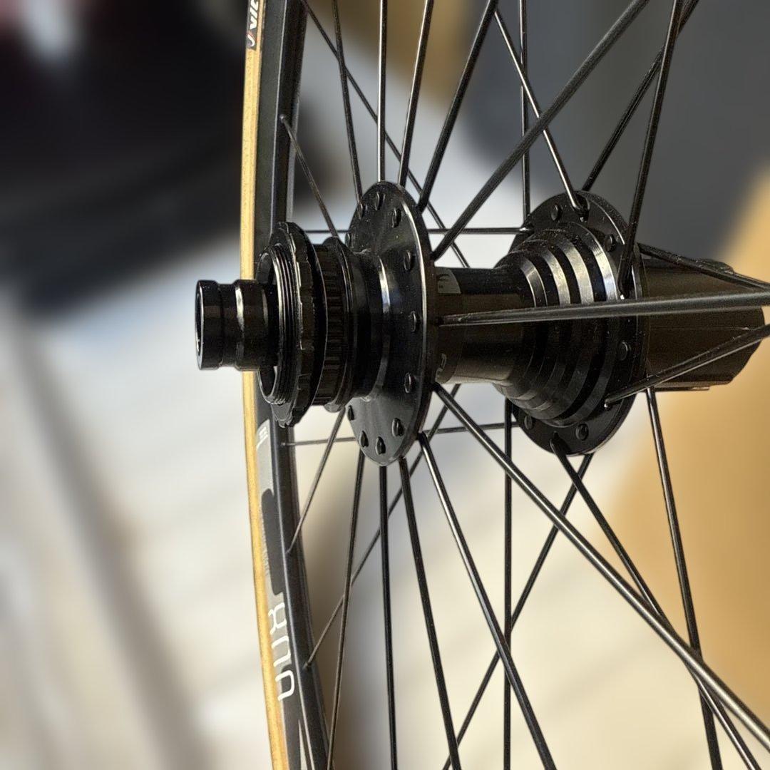 フルクラム　レーシング800DB TNI LITEFLYサドル