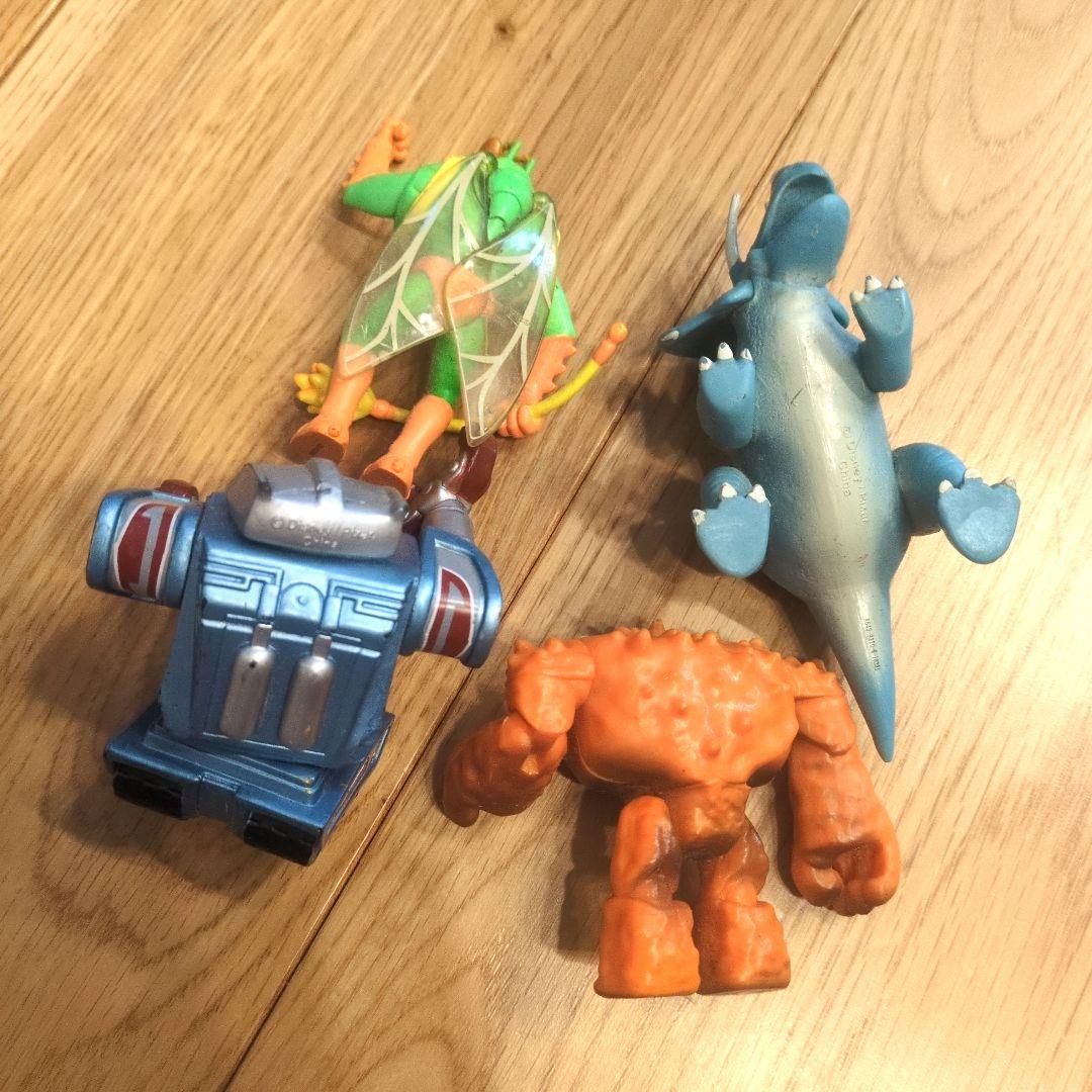 トイストーリー　フィギュア　トゥイッチ　スパークス　トリクシー　チャンク　セット
