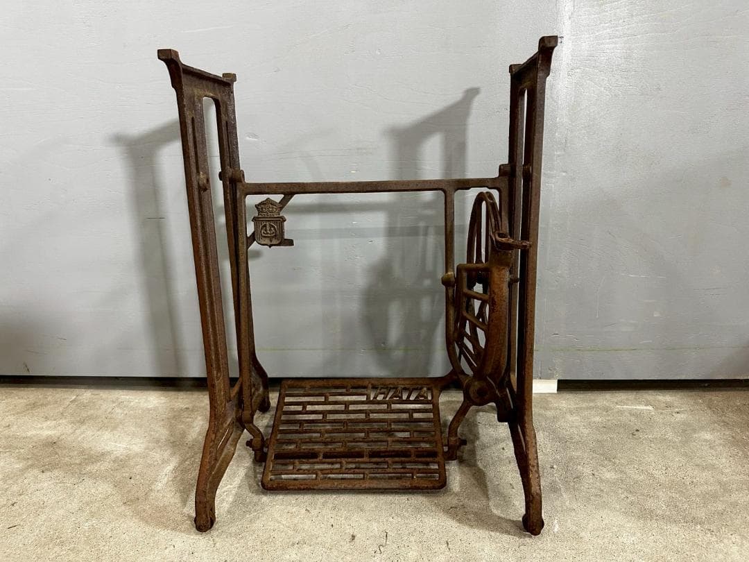 HATA 足踏みミシン ミシン台 ミシン 脚 店舗什器 ヴィンテージ RW258