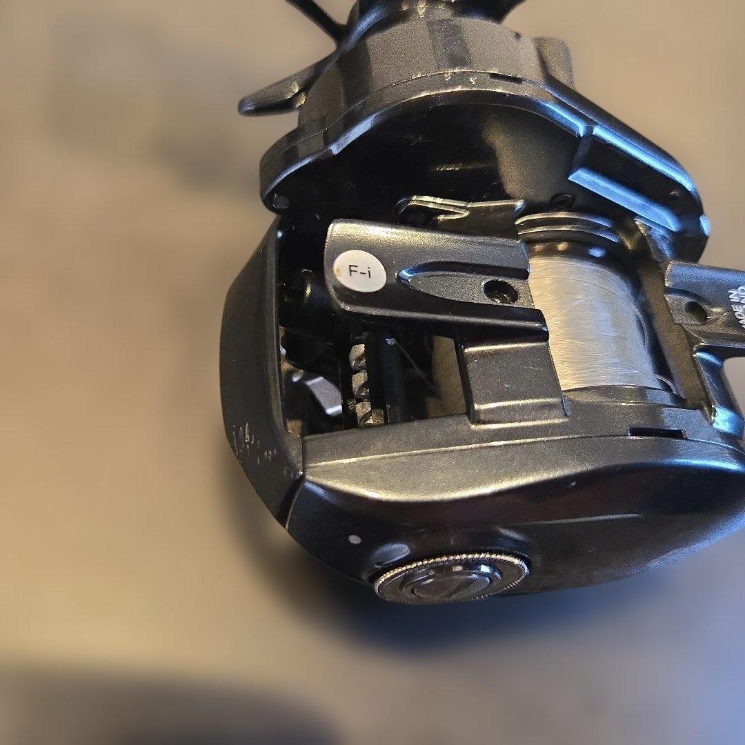 タトゥーラsvTW バス釣り　ベイトリール