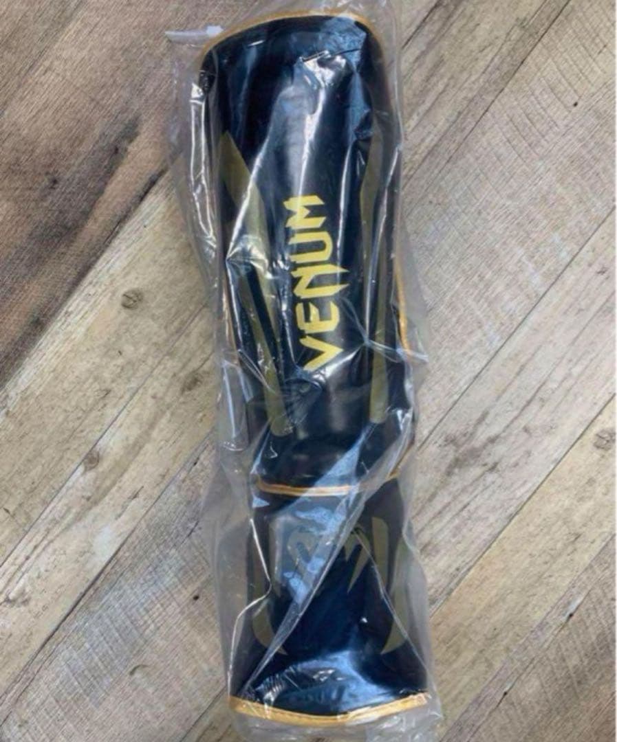 【新品】キックボクシングべヌムレガースMサイズ