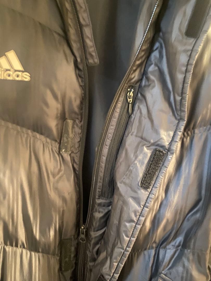 adidas ブラック ダウン ベンチコート