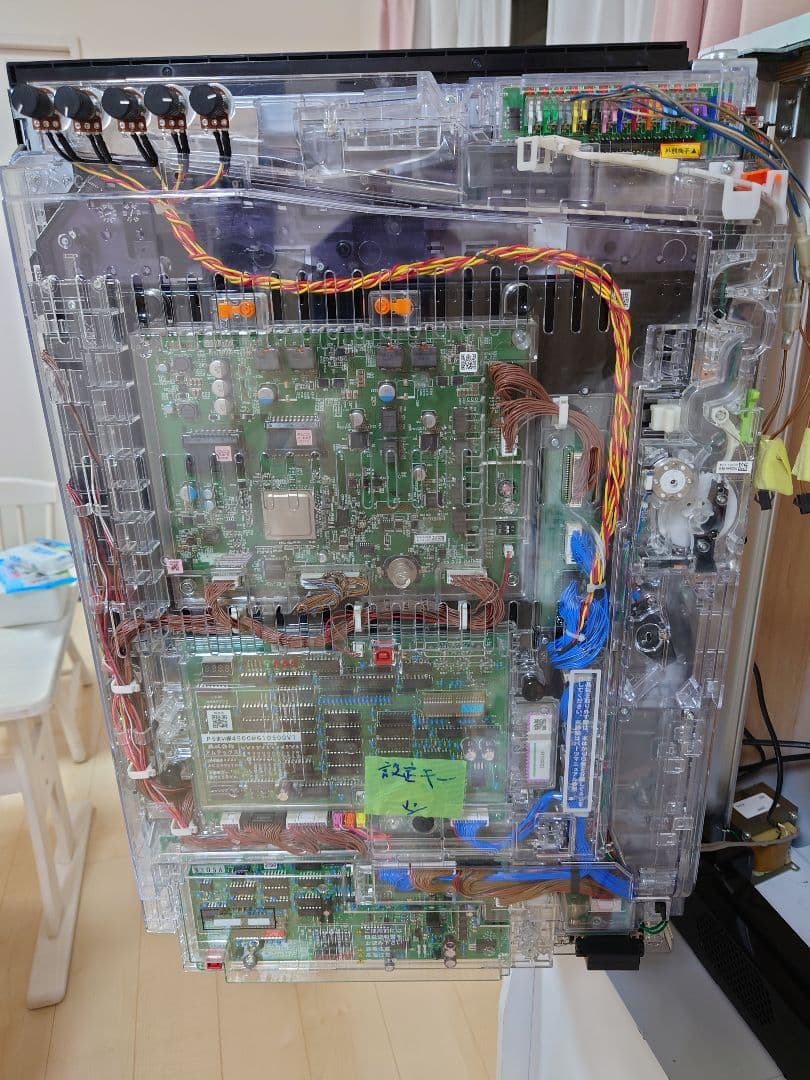 パチンコ実機　Pうまい棒　低振動　バイブ小さく加工済　筐体　データカウンター付き