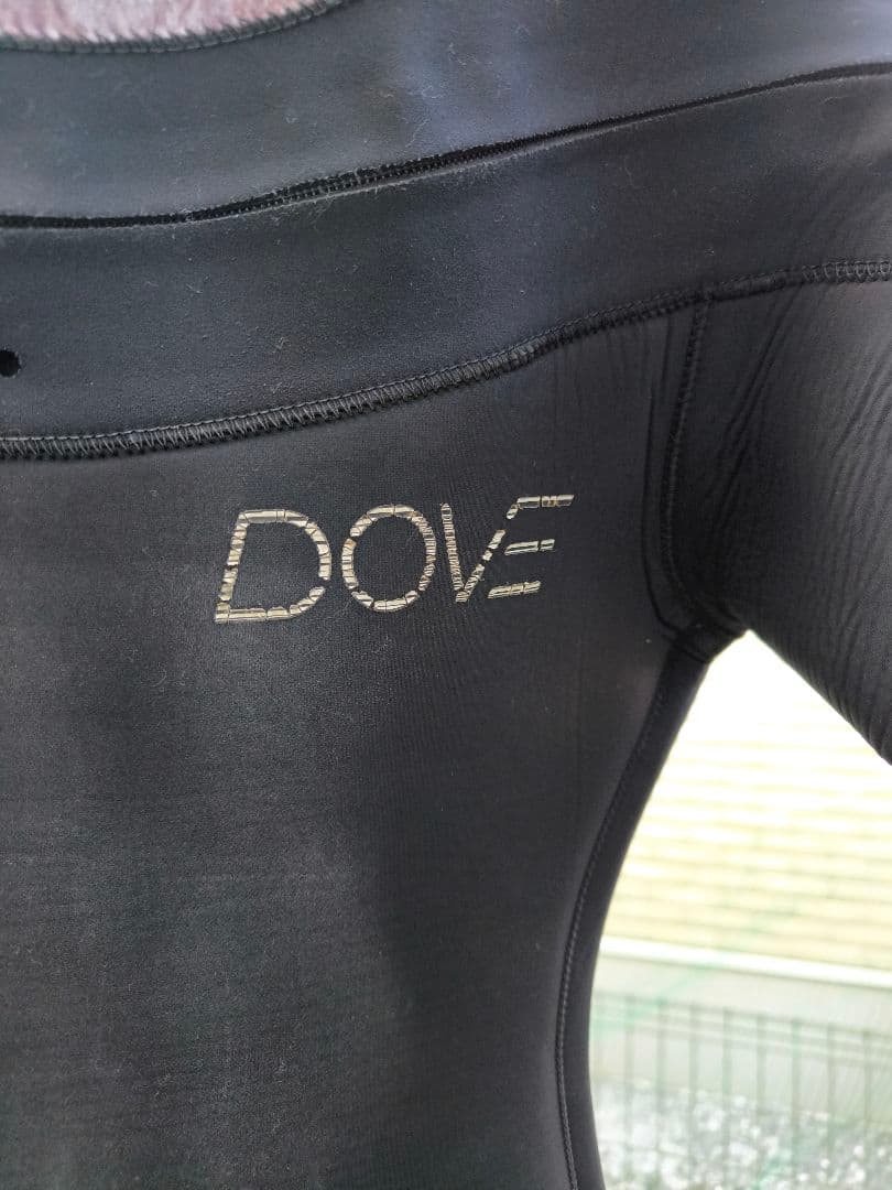 DOVE SURFIN WETSUITS　ドライスーツ