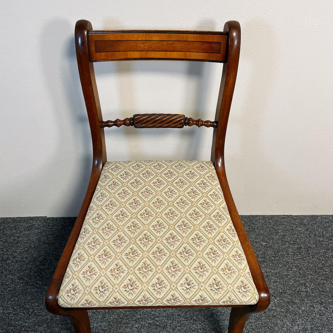 英国　アンティーク　ダイニングチェア 椅子 彫刻 ツイストレール マホガニー