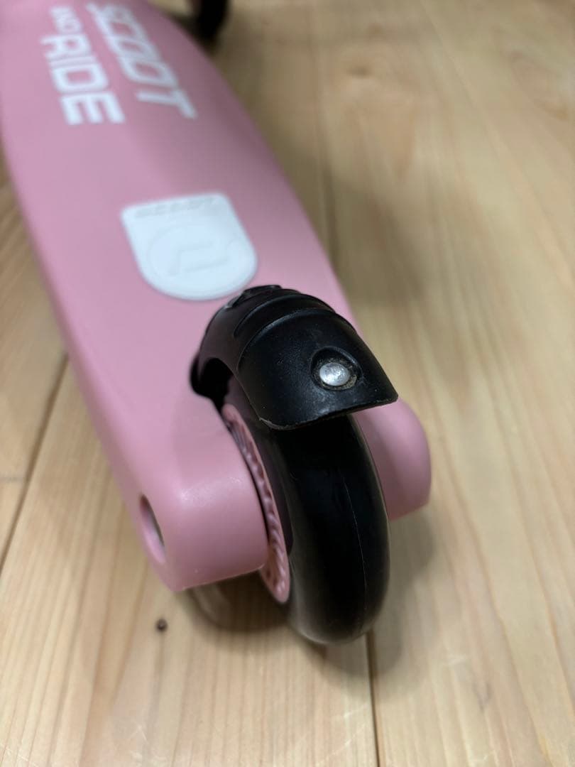 SCOOT AND RIDE ピンク　室内使用のみ