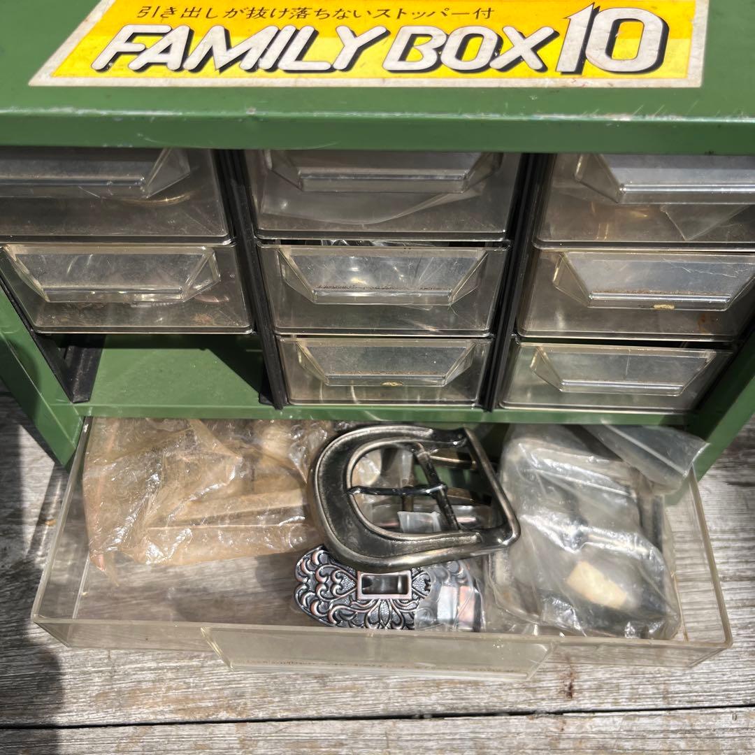 ヴィンテージ　色々部品　工具箱付き