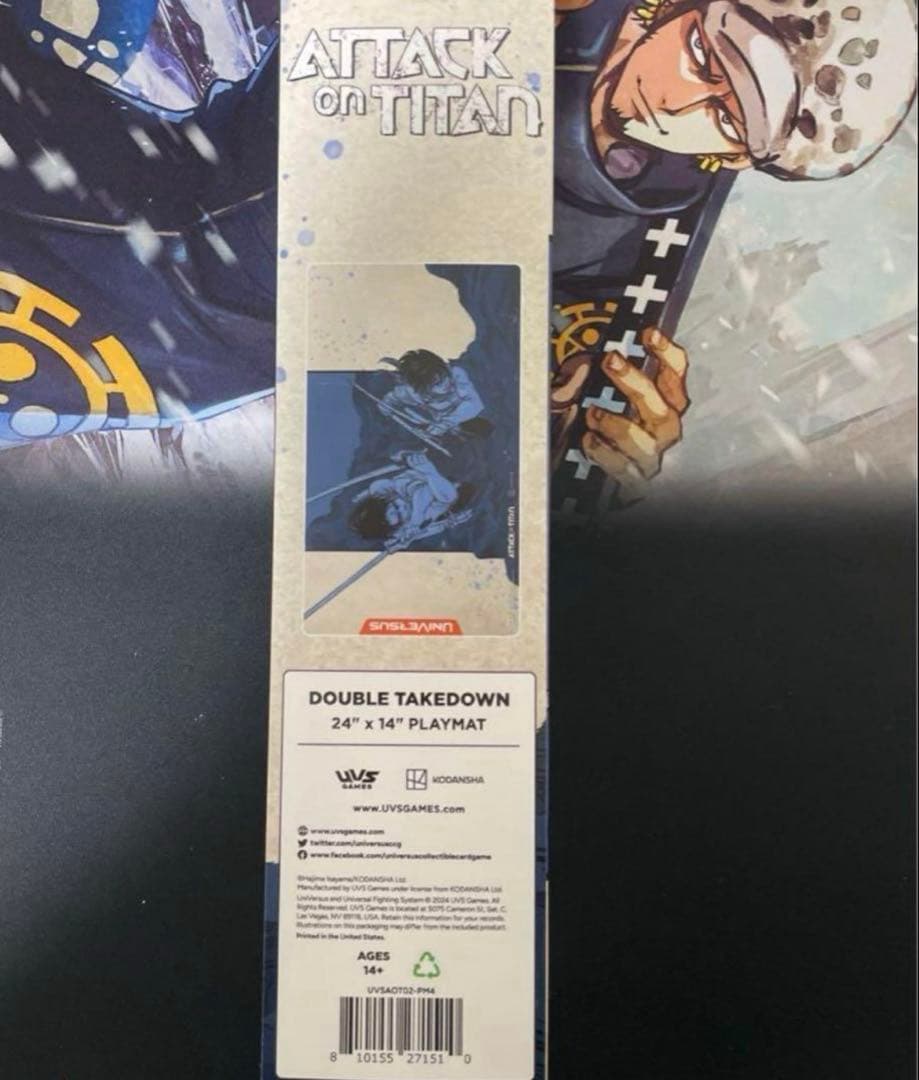 未開封　進撃の巨人　プレイマット　リヴァイ　ミカサ