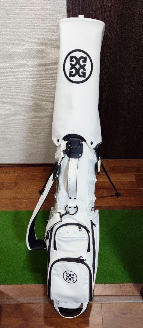 G/FORE ・ジーフォア　軽量　スタンド式キャディバッグ