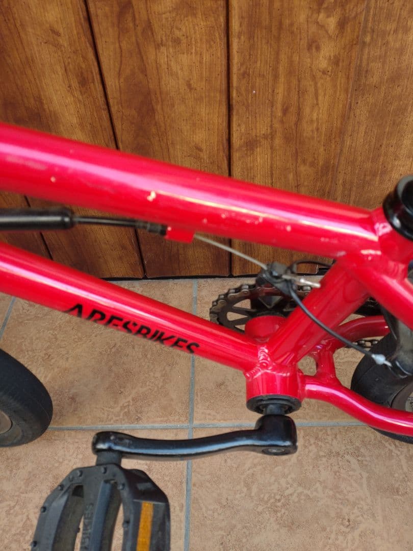 STN ARESAVES BMXバイク レッド　16インチ