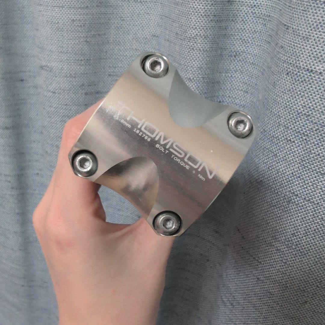 Thomson Elite X4 ステム