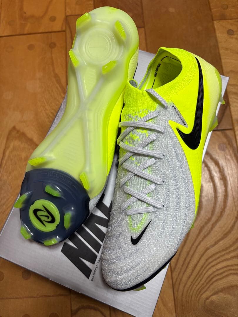 新品　大特価　ナイキ　ファントム GX 2 エリート FG 25.5cm