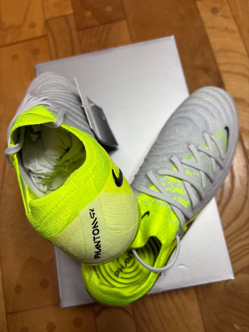 新品　大特価　ナイキ　ファントム GX 2 エリート FG 25.5cm