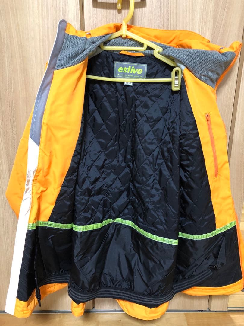 スキー スノボウェア(レディース用)手袋、パス入れ付き