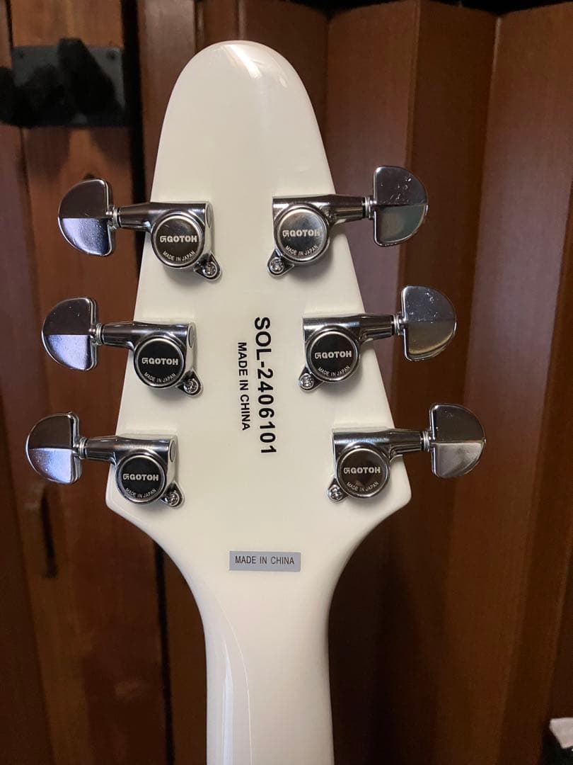 SCHECTER OL-FV フライングＶタイプ