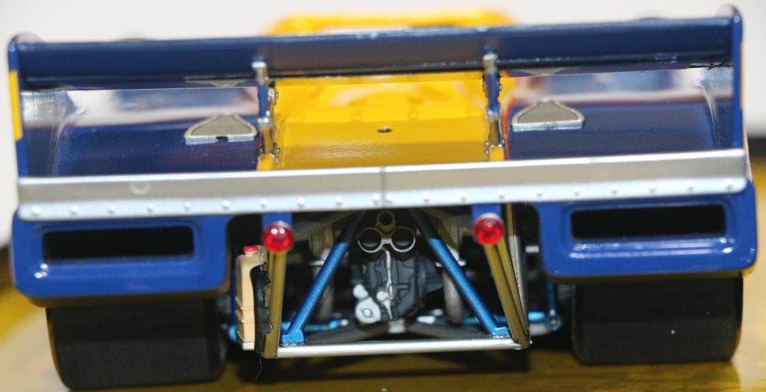 ミニチャンプス製　ポルシェ９１７／３０　１９７３年カンナムチャンピオン　1/18