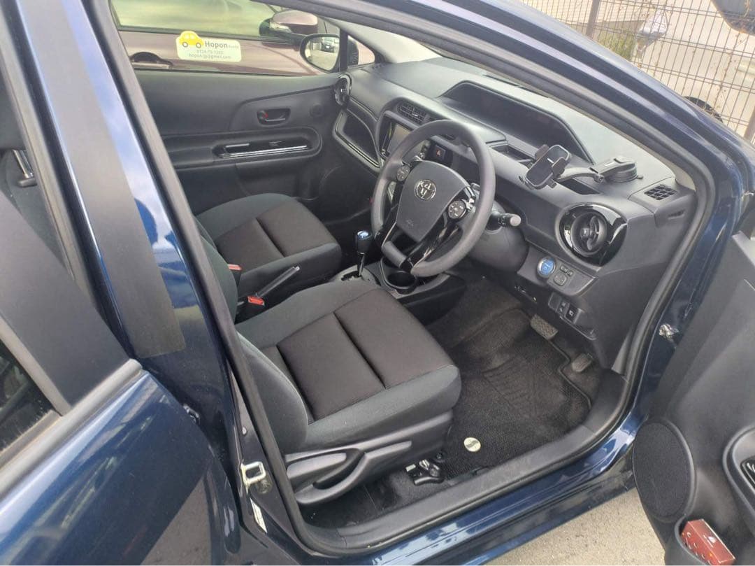 トヨタ アクア低走行大阪府