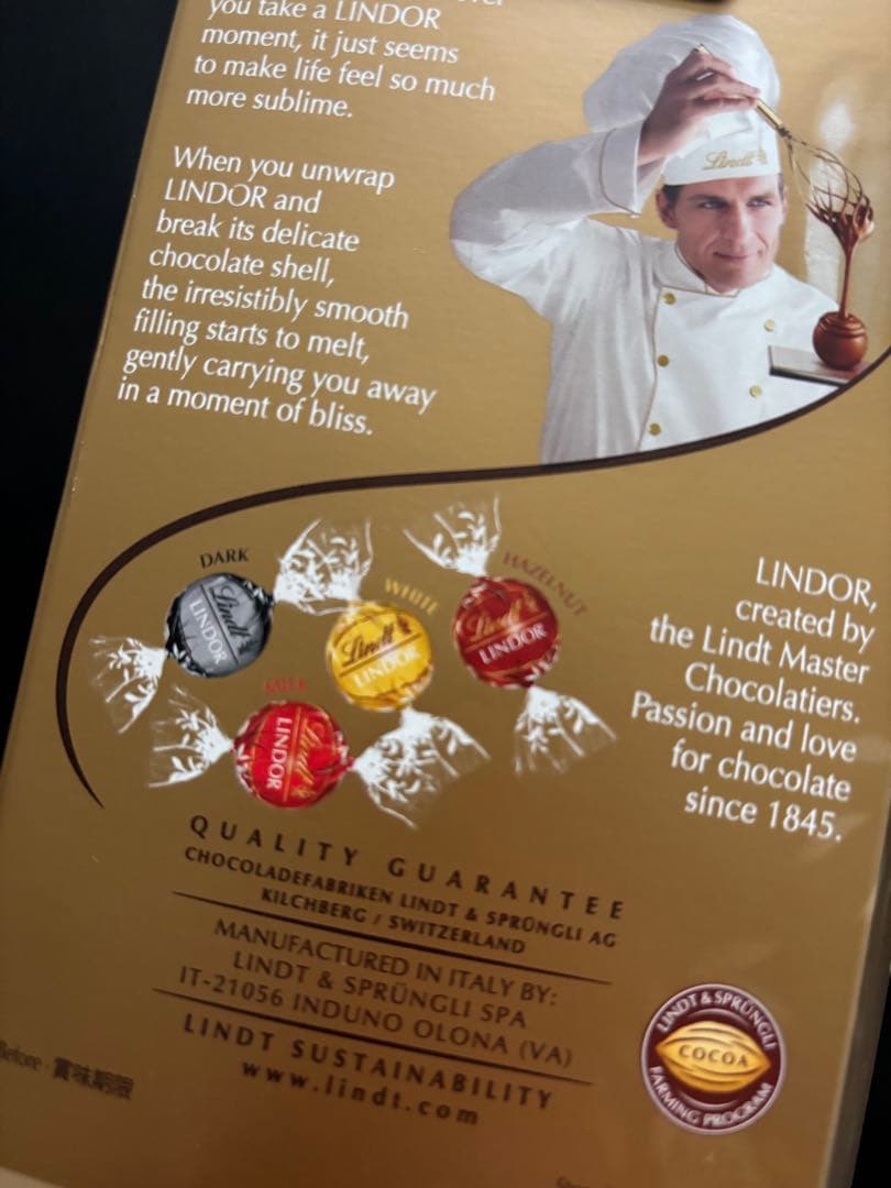 コストコ　LINDOR リンツ　ゴールドアソート　500g×9箱