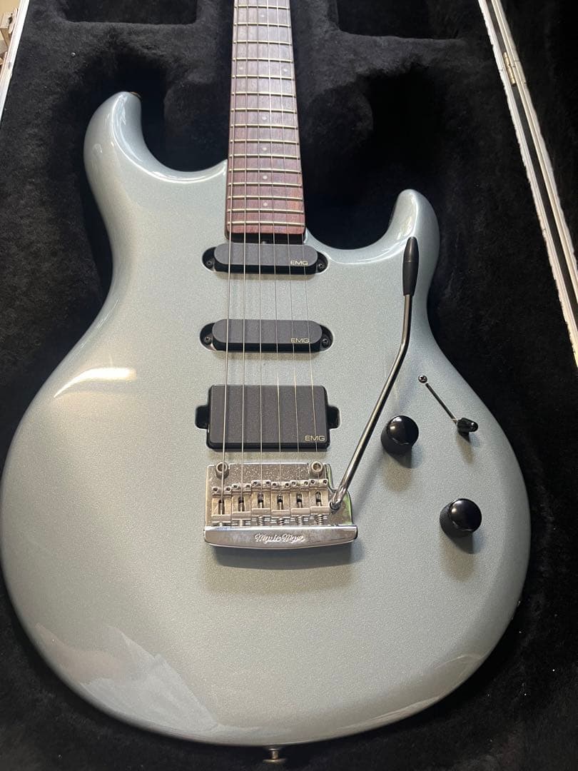 ギター MUSICMAN Luke