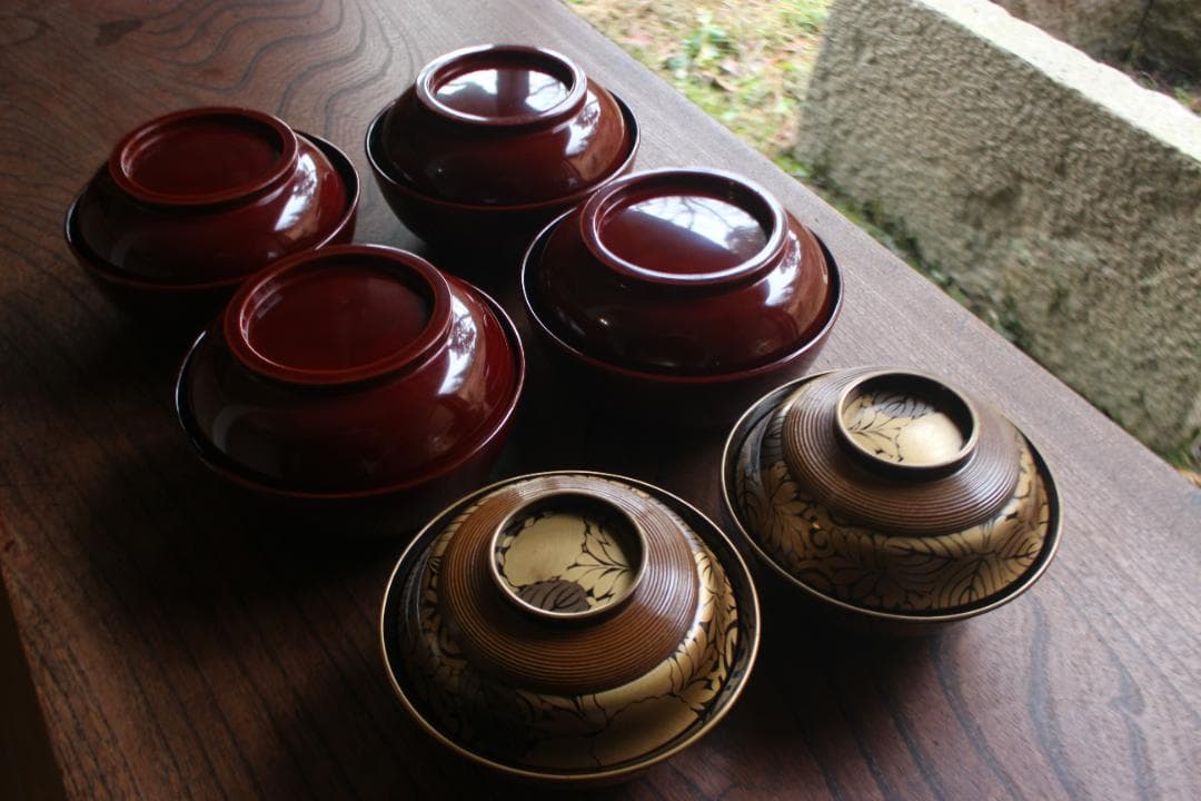 小傷あり！風情ある千筋糸目に極上桐花蒔絵の映えるお椀2点（検輪島塗懐石椀雑煮椀