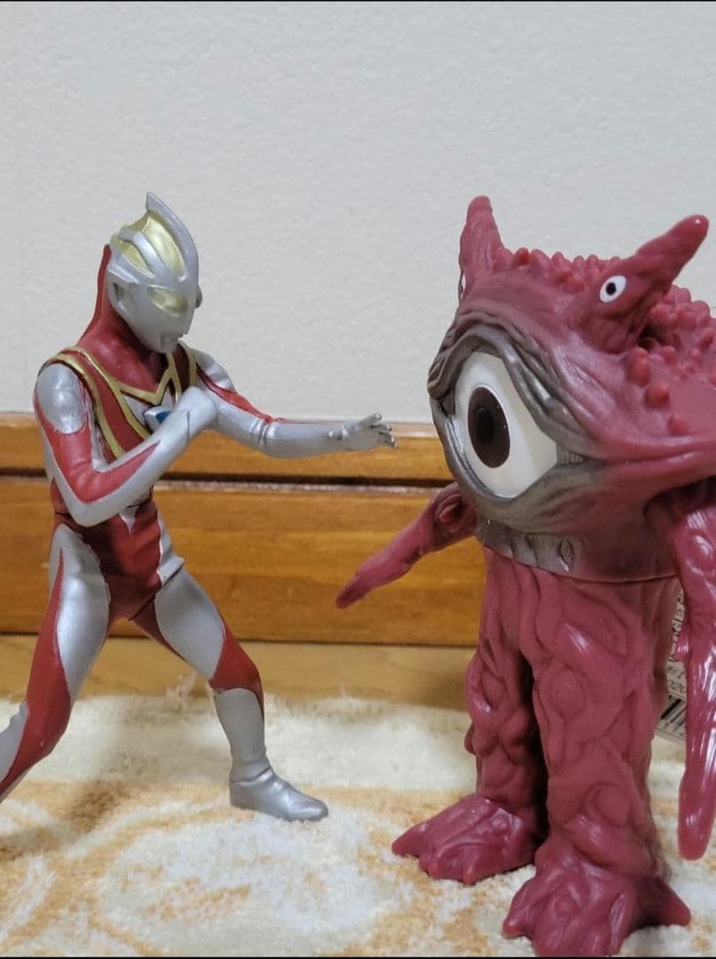 ウルトラマンガイア&ウルトラマンアグルVS宇宙怪獣 フィギュア8個セット